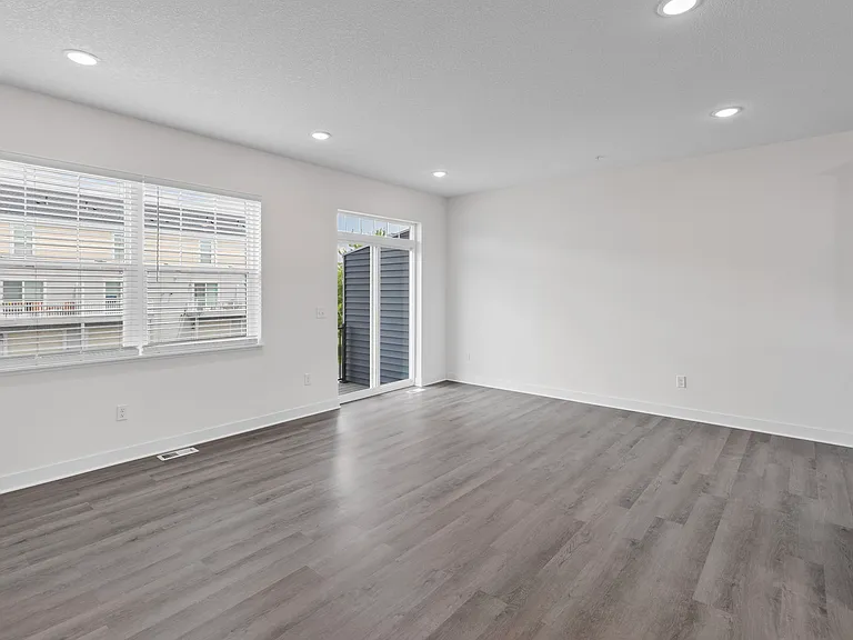 3153 Clover Ridge Dr — Photo 11