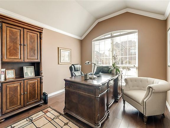 5th image of 10224 Old Eagle River Ln