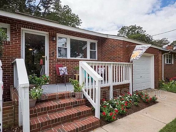 2nd image of 1609 Beaumont Ct