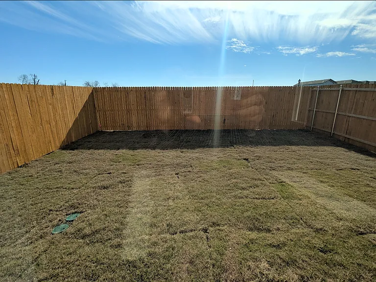 911 Blue Heron Dr — Photo 12