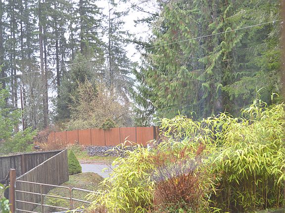 3rd image of 270 SE Totten Shores Dr