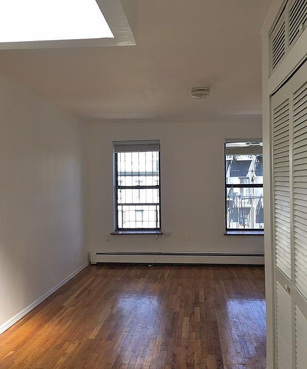 1st image of 517 E 5th St APT 510
