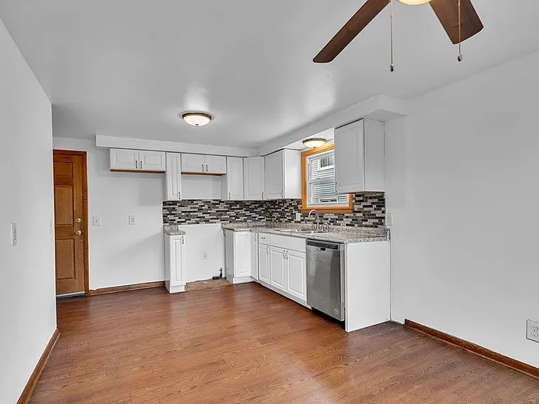 35 Crandon Blvd #1 — Photo 4