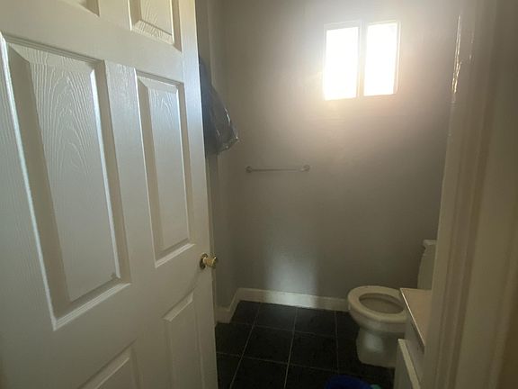5th image of 510 E Mount Vernon St #11307914