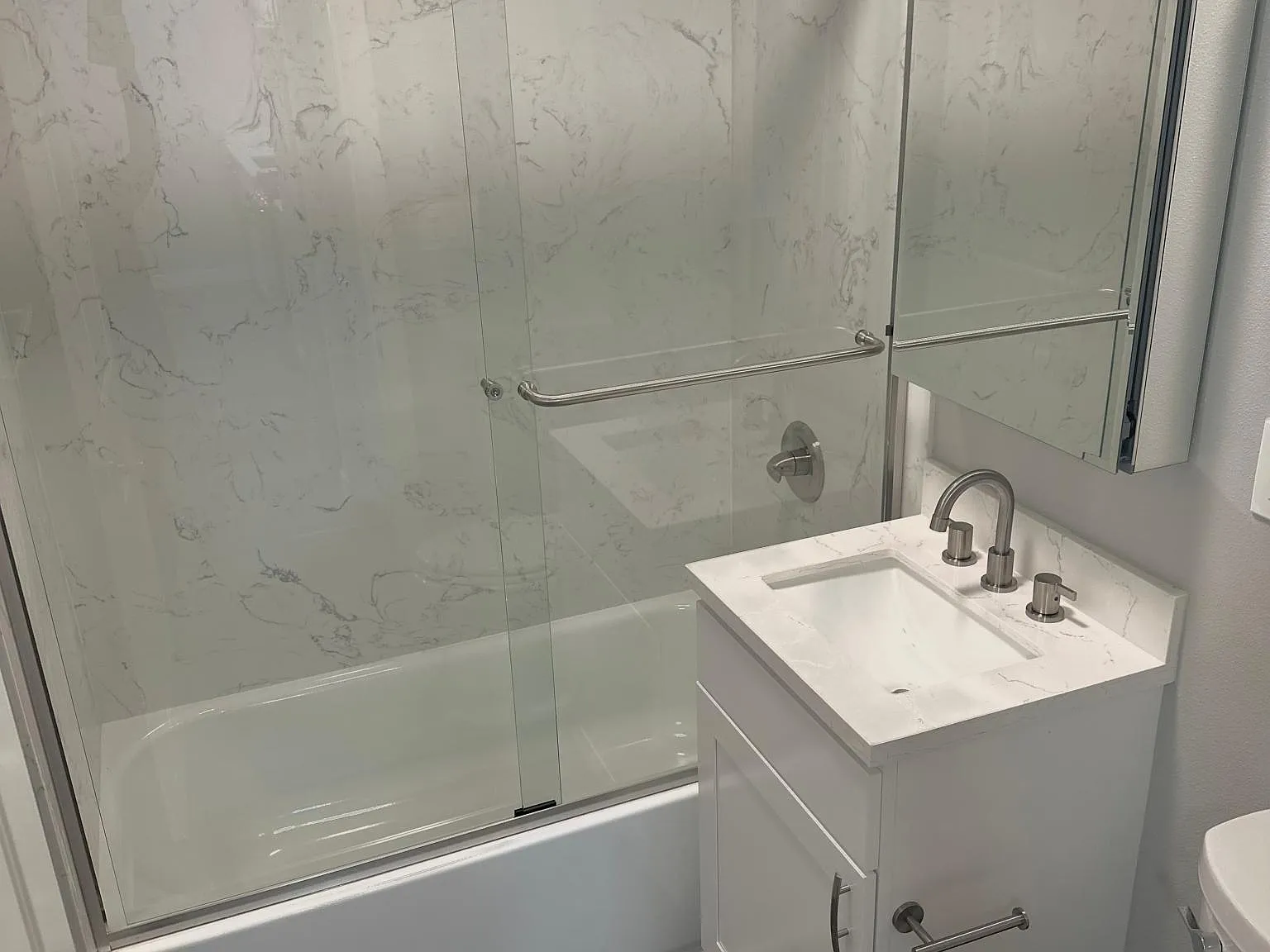 1 bed, 580 sqft, $3,295 — Photo 4