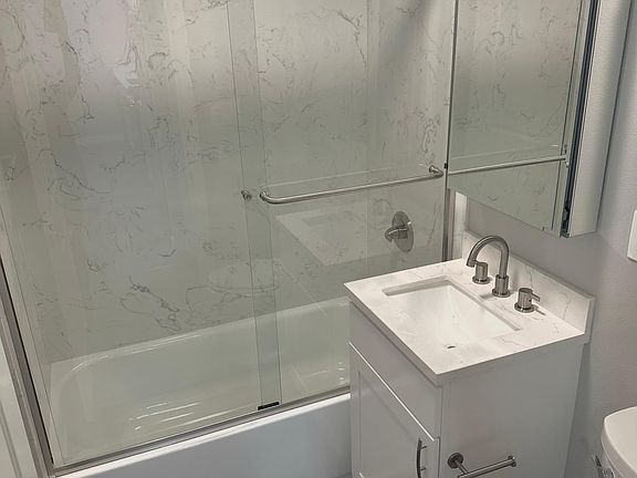 4th image of 749 Layne Ct #9