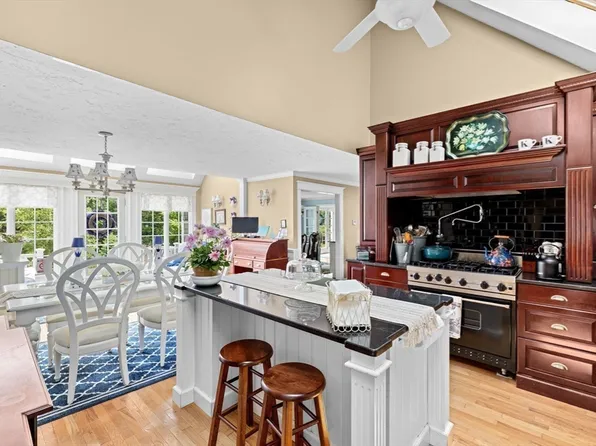 39 High Beacon Way, Marshfield, MA 02050