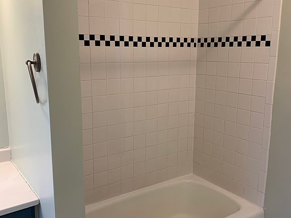 3rd image of 603 E 34th St