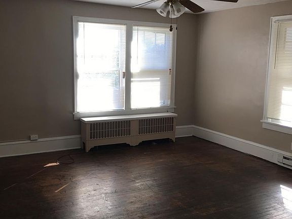 5th image of 1749 Market Ave N APT 6