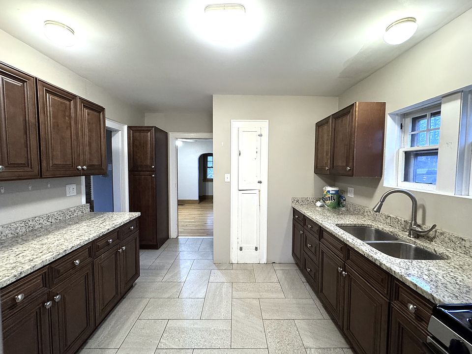 1st image of 3 Taylor St