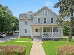 351 Godwin Ave, Midland Park, NJ 07432