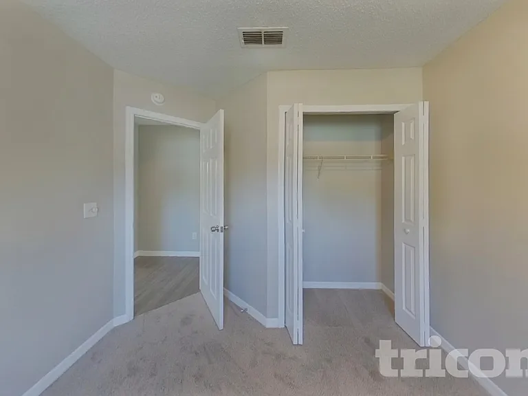 470 Shamrock Ave S — Photo 10