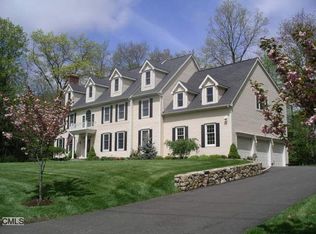 27 Forest Dr, Ridgefield, CT 06877