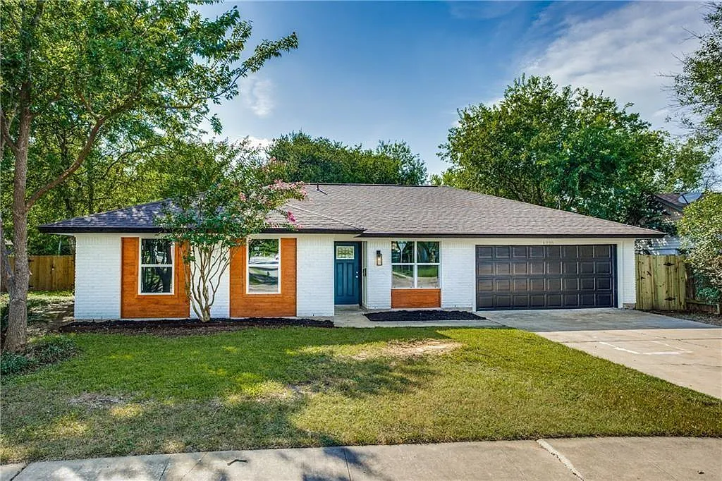 3 bed, 2.0 bath, 1340 sqft, $2,995 — Photo 1