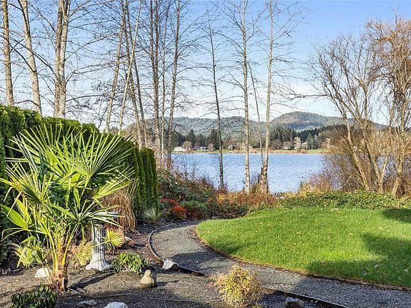 2nd image of 1747 Westlock Rd