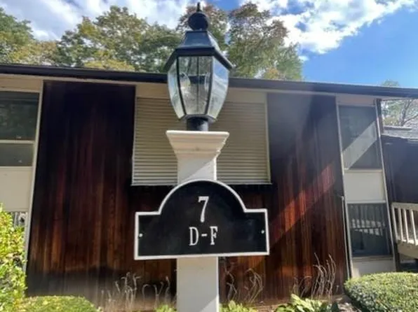 7 Country Squire Drive #F, Cromwell, CT 06416
