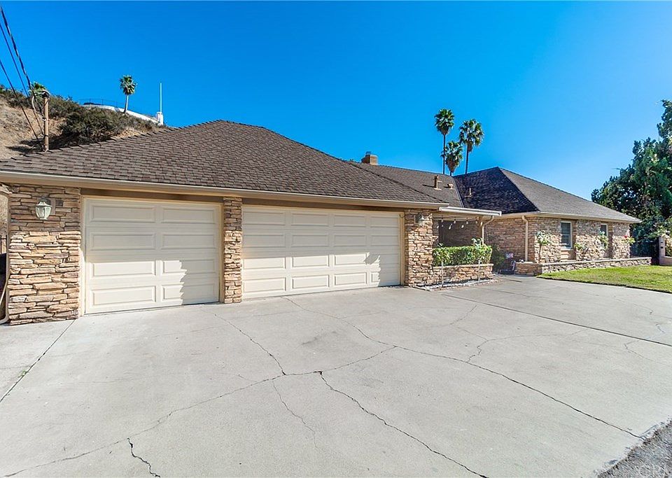 1st image of 4695 David Way