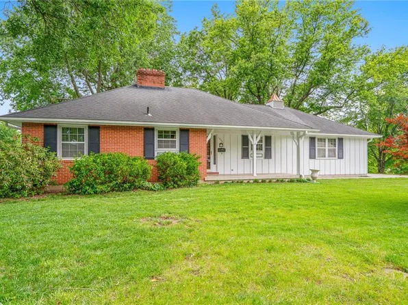 12501 E 42nd St S, Independence, MO 64055