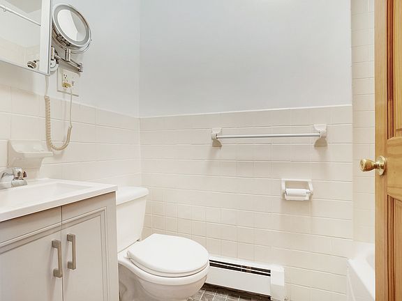 5th image of 313 W 136th St APT 2