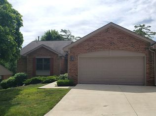7338 Devonshire, West Bloomfield, MI 48322