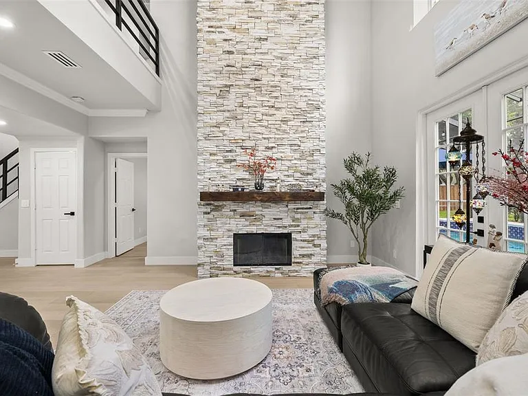 663 Charrice Pl — Photo 11