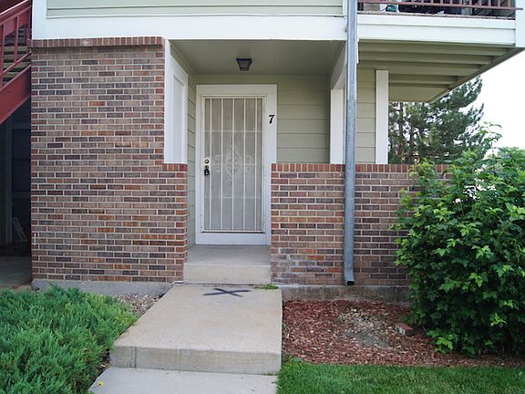 2nd image of 932 S Dearborn Way APT 7