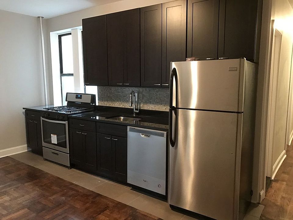 2nd image of 1834 Caton Ave APT 6J
