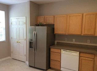 1417 Amberlin Ln, Louisville, KY 40245