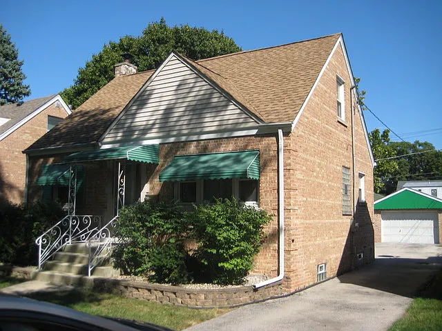 429 Morris Ave photo 1