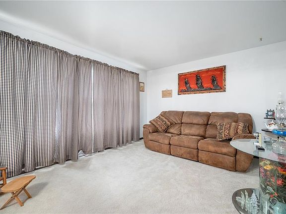 5th image of 5080 W Bradbury Ave