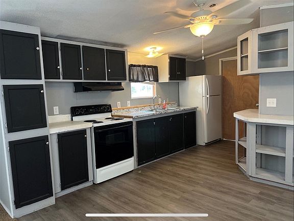 4th image of 5734 Beltway North Moore Park #8