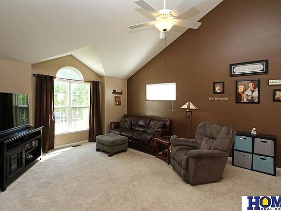 3rd image of 2431 SW Paul Whitehead Ln