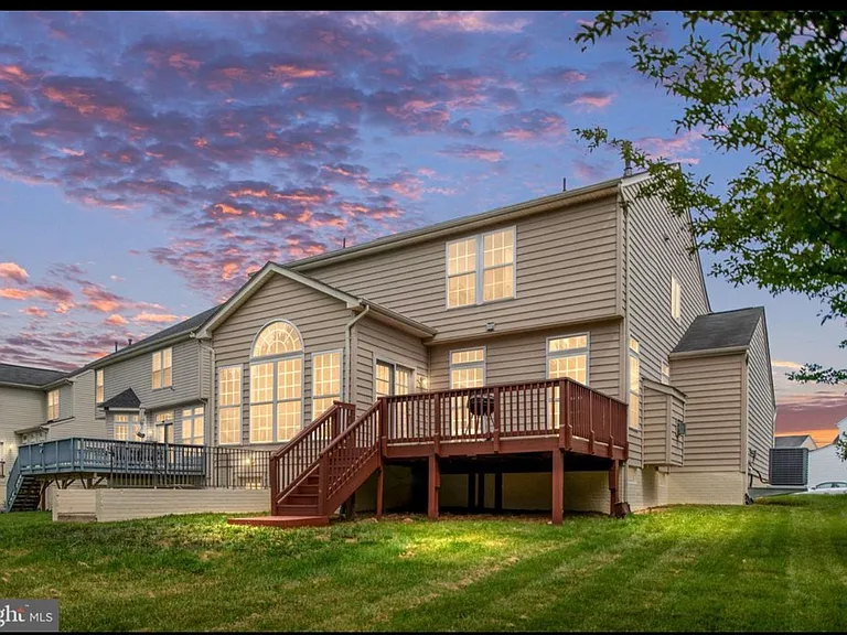 9333 Birch Cliff Dr — Photo 2
