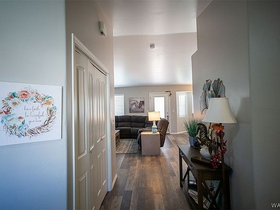 5th image of 1934 E Gold Lake Drive