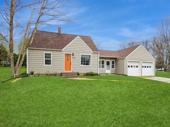 319 Saint Marys St, Riverside, IA 52327
