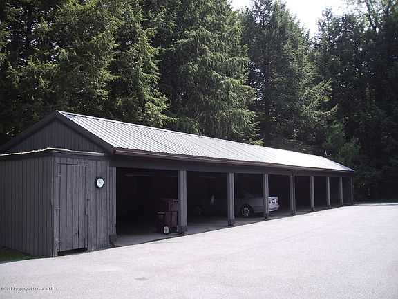 2nd image of 17 Oakford Gln