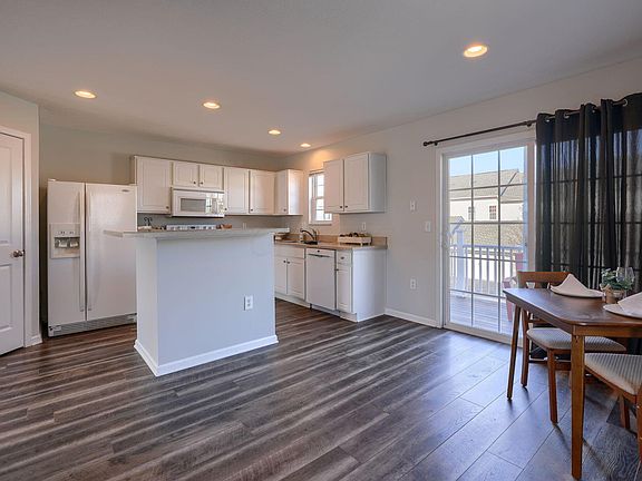3rd image of 5542 Bow Falls Blvd #37