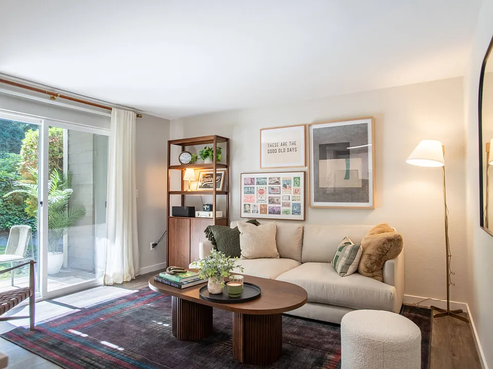 Spacious Living Room at Brackett Apartments in Edmonds, WA 98020