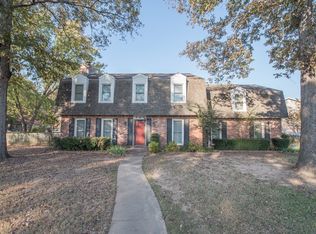 32 Oak Tree Cir, N Little Rock, AR 72116