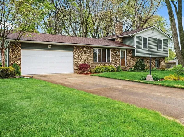 24537 Green Valley Pkwy, Elkhart, IN 46517