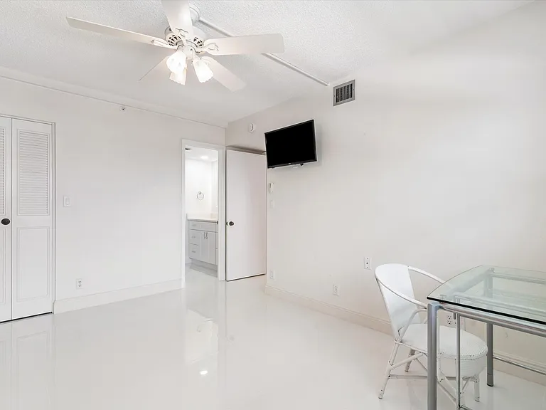 3300 S Ocean Blvd #617C — Photo 20