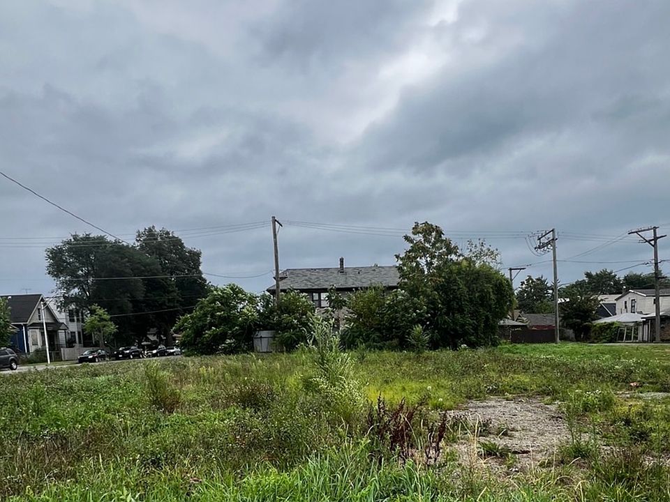 2nd image of 50 W 119th St