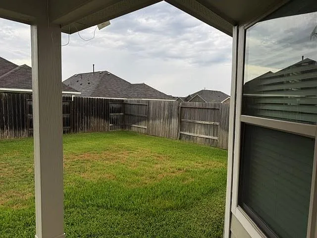 727 Larkspur Shadow Dr — Photo 2