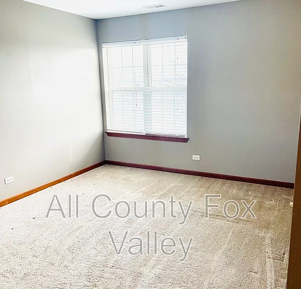 1850 Waverly Way — Photo 9