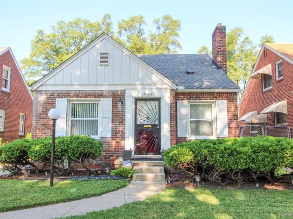 18489 Whitcomb St, Detroit, MI 48235