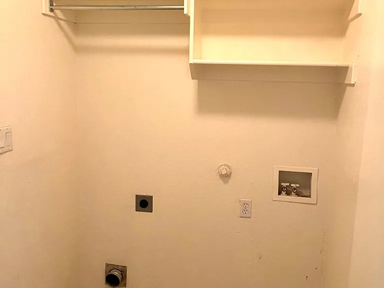 8055 Raleigh Dr — Photo 21