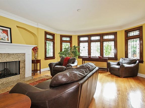 2nd image of 5824 N Kenton Ave