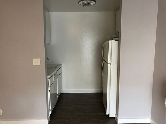 4th image of 7044 Hawthorn Ave APT 309