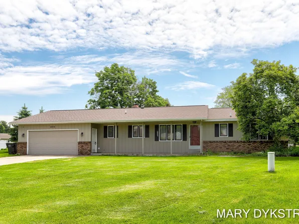 2859 E Chester Dr, Zeeland, MI 49464
