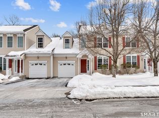 22 Fieldstone Ct UNIT 22, North Haven, CT 06473